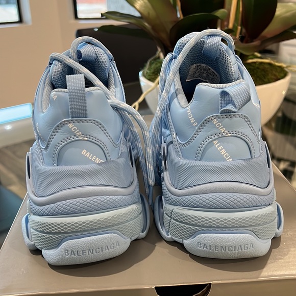 Balenciaga Triple S Sneaker - Picture 13 of 17